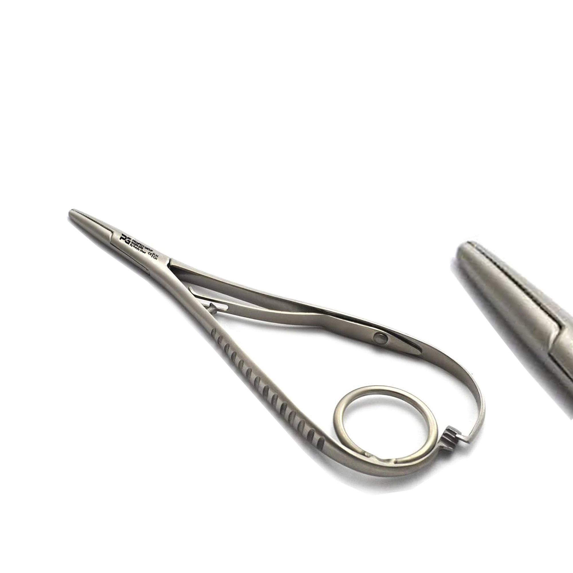 Bild von Mathieu Nadelhalter mit Ring